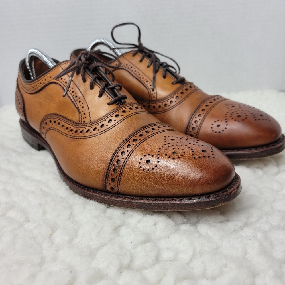 Allen Edmonds Strand 9.5D Brown Leather Oxfords